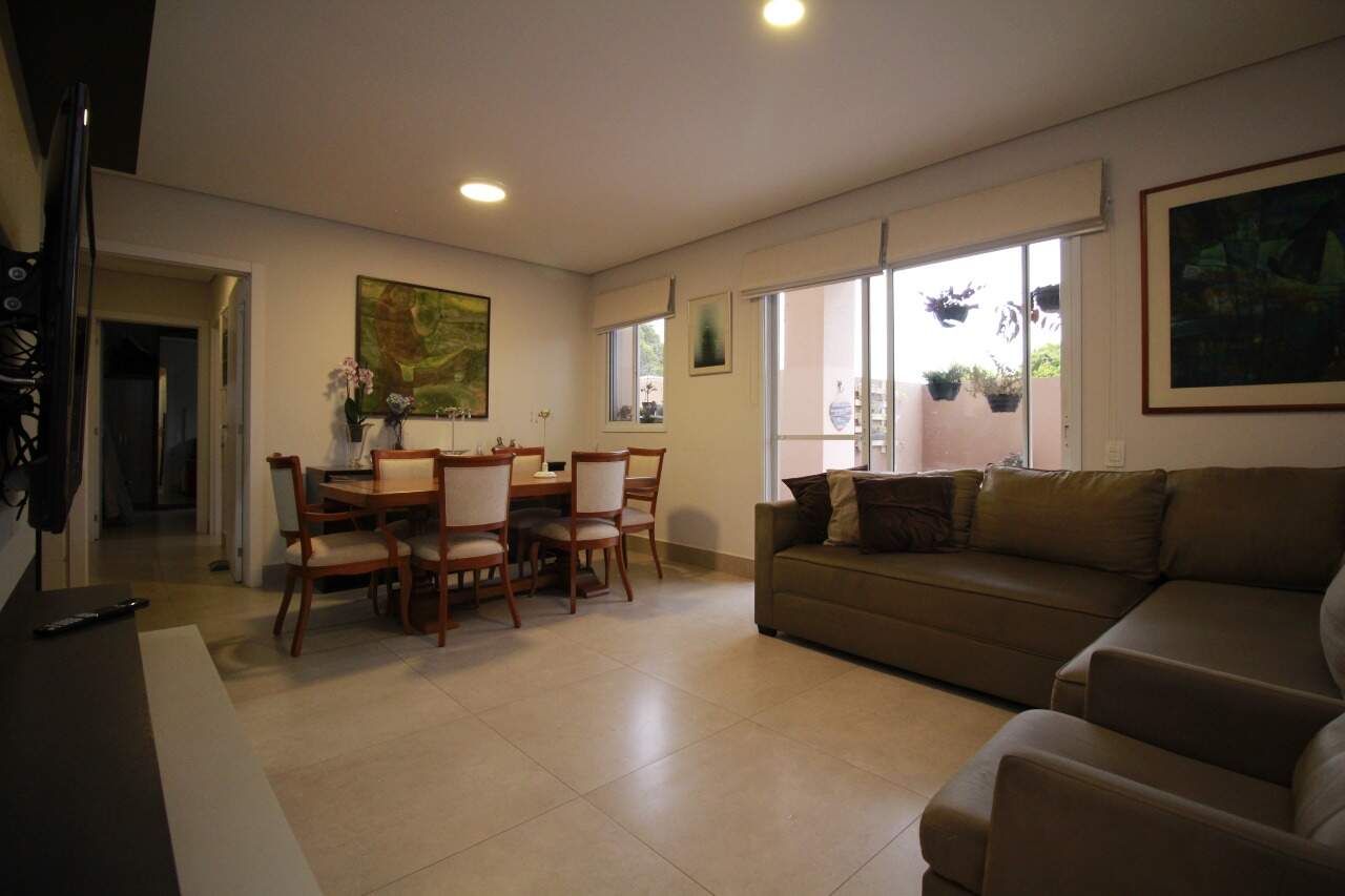 Apartamento à venda no bairro Jardim Residencial Francisco Cruãnes: Sala