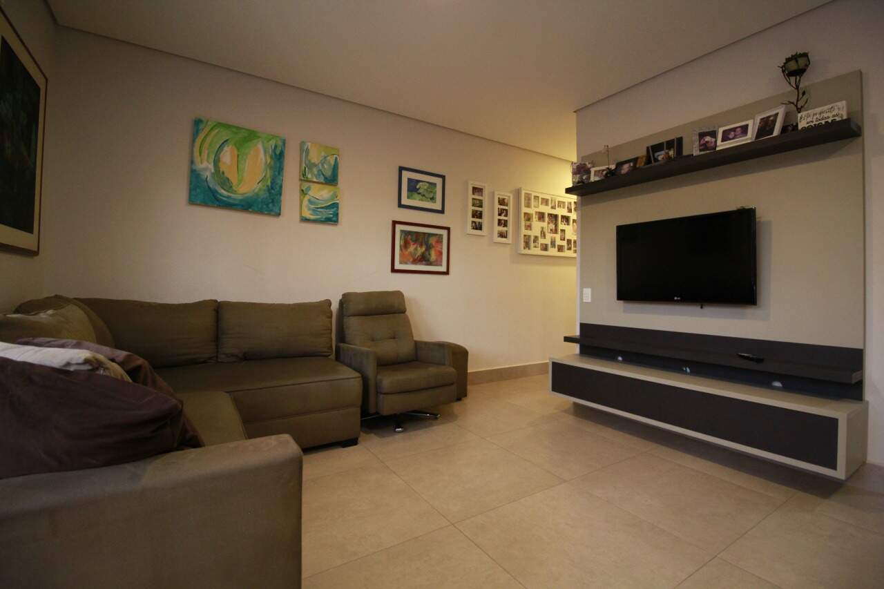 Apartamento à venda no bairro Jardim Residencial Francisco Cruãnes: Sala