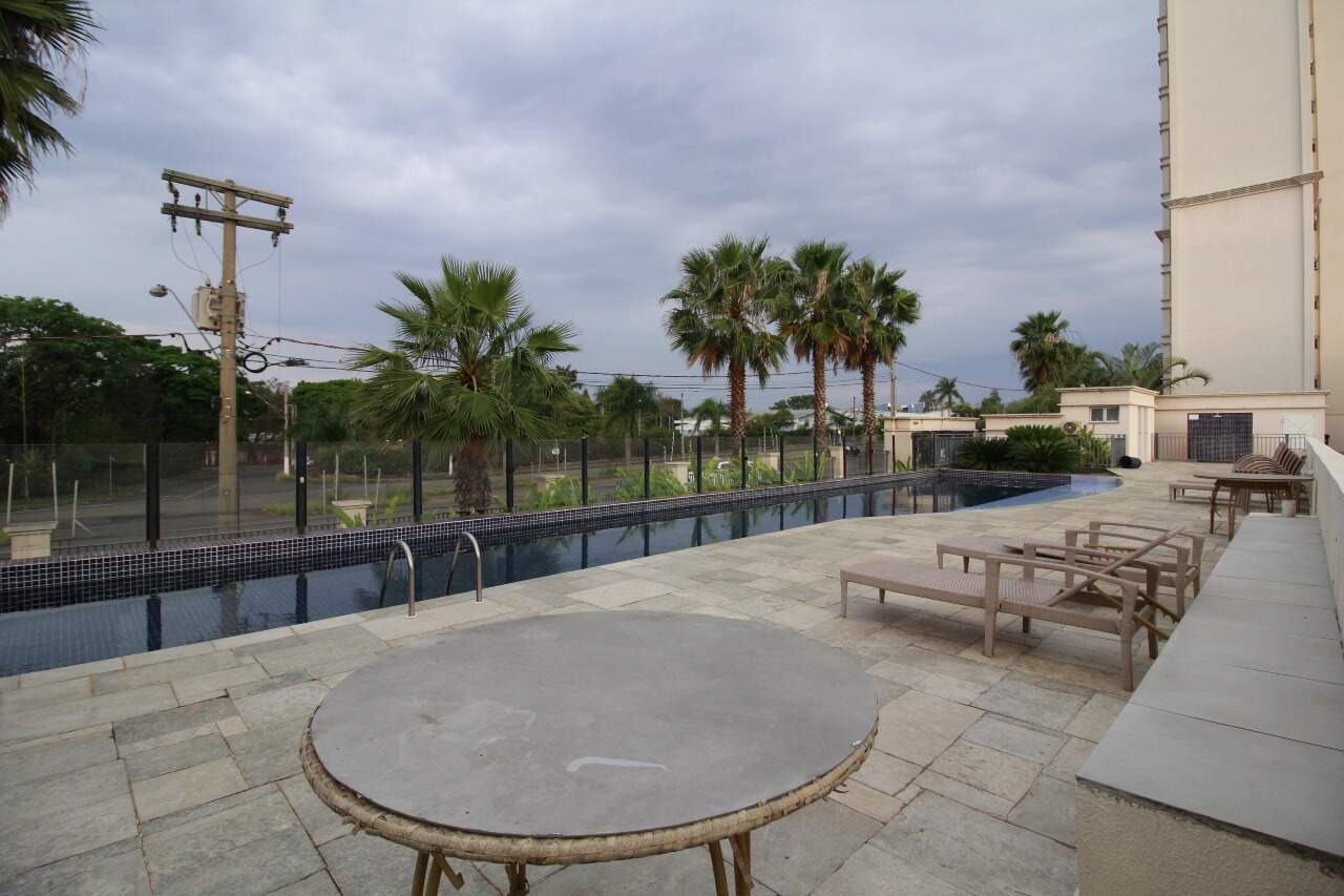 Apartamento à venda no bairro Jardim Residencial Francisco Cruãnes: Área Comum - Piscina