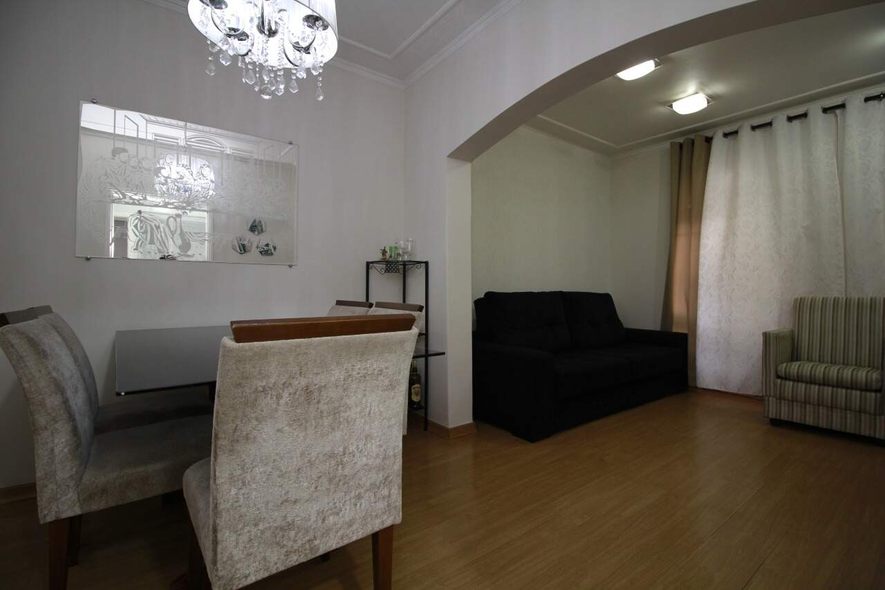 Casa Residencial à venda no bairro Jardim Bartolomeu Grotta: Sala de Jantar