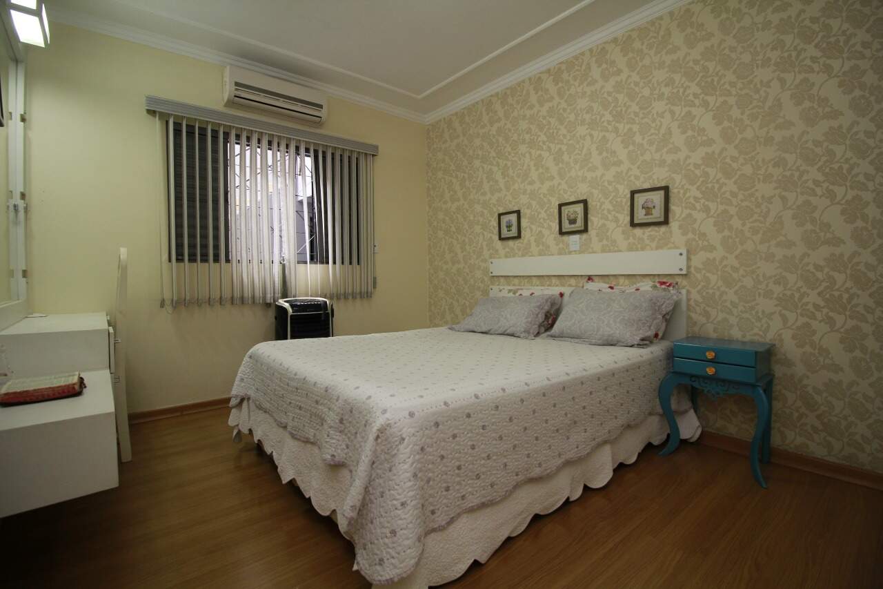 Casa Residencial à venda no bairro Jardim Bartolomeu Grotta: Suíte