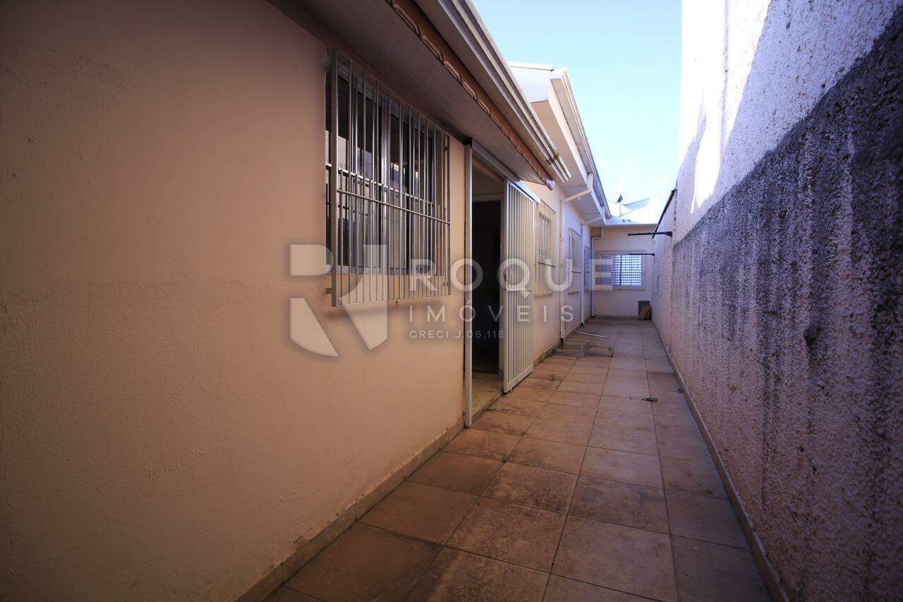 Casa Residencial à venda no bairro Vila Primavera: Corredor Lateral