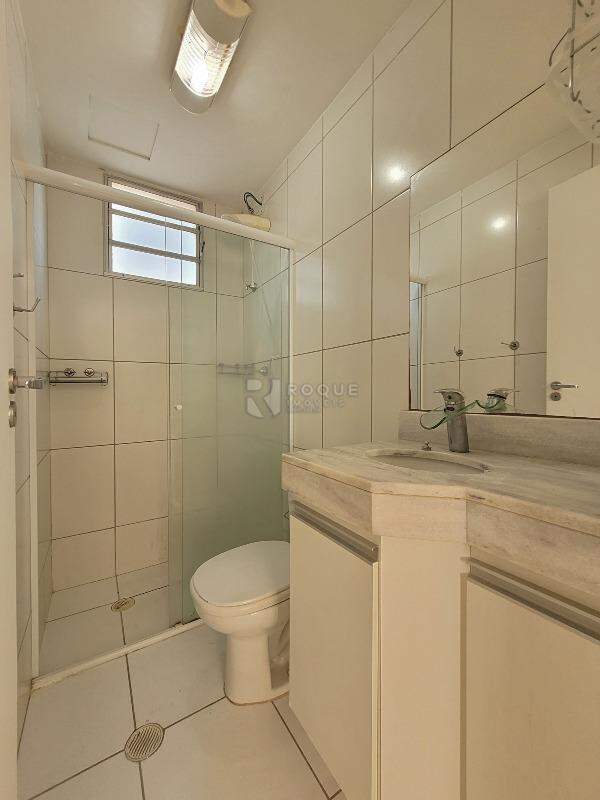Apartamento à venda no bairro Jardim do Lago: BANHEIRO SOCIAL