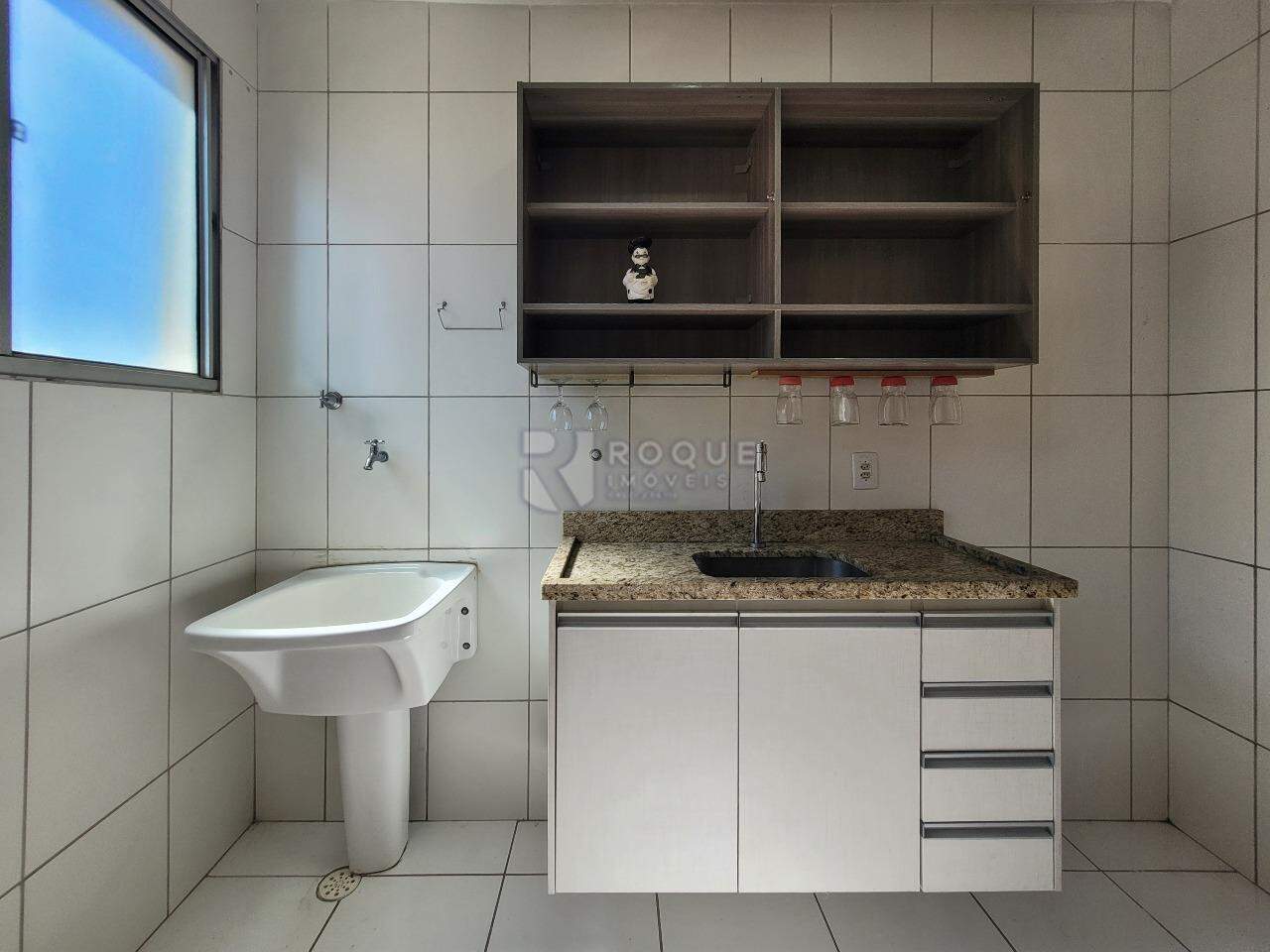 Apartamento à venda no bairro Jardim do Lago: COZINHA