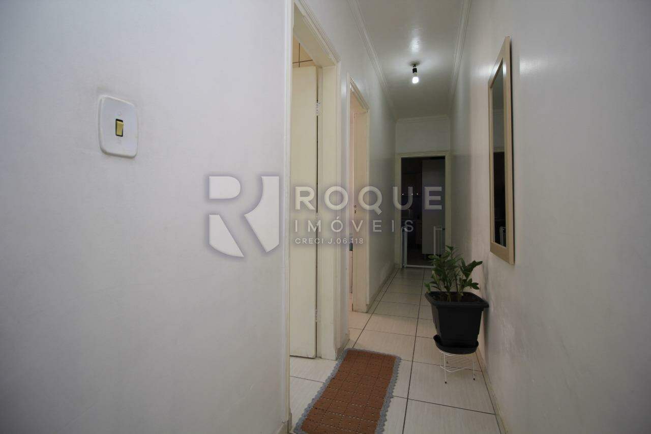 Casa Residencial à venda no bairro Parque Residencial Aeroporto: Corredor