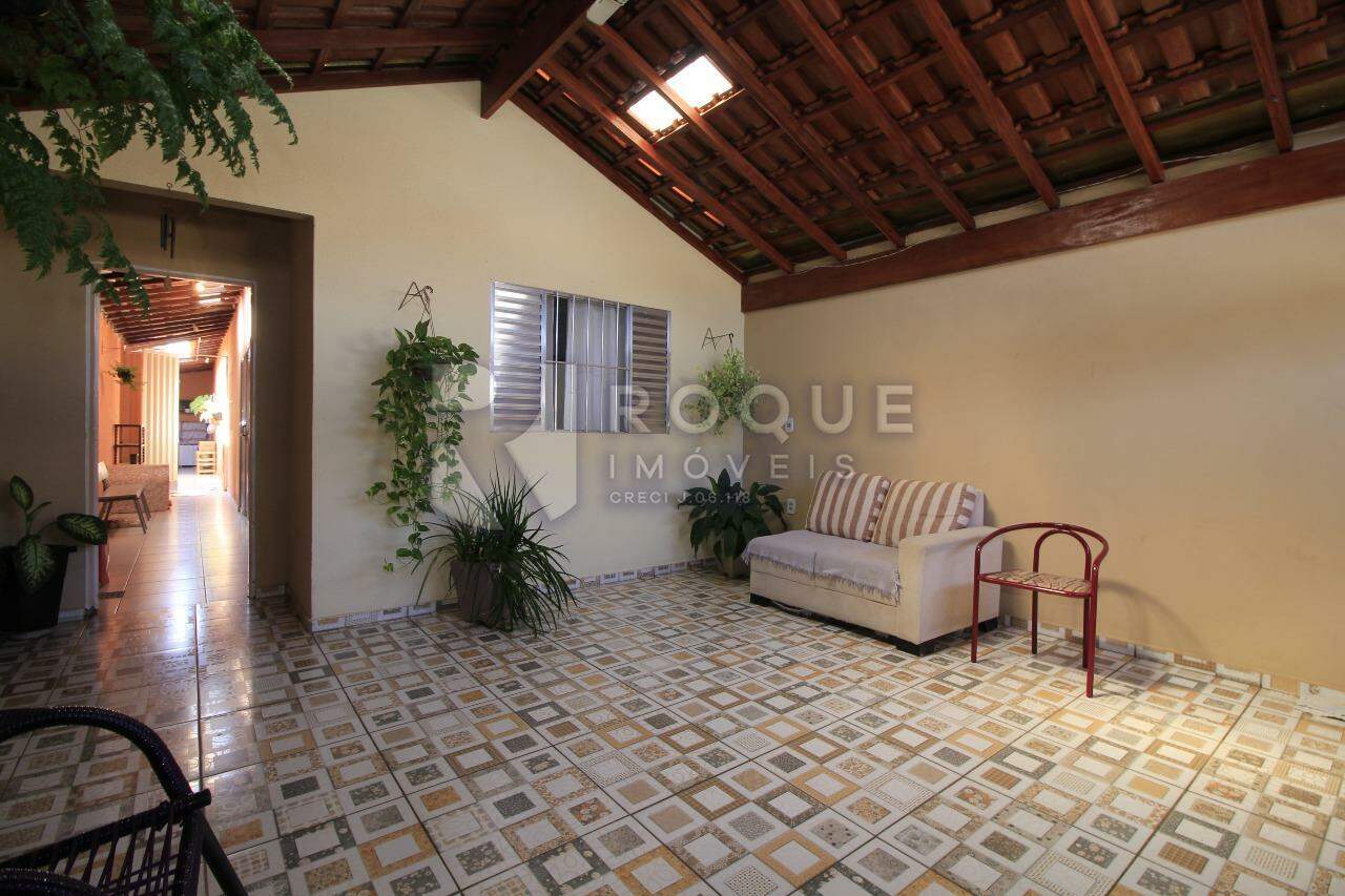 Casa Residencial à venda no bairro Parque Residencial Aeroporto: Garagem / Entrada