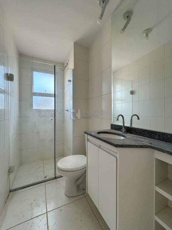 Apartamento para aluguel no bairro Jardim Residencial Victório Lucato: WC social
