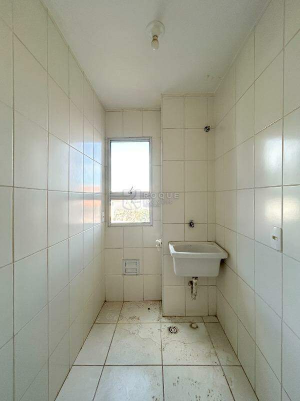 Apartamento para aluguel no bairro Jardim Residencial Victório Lucato: Área de serviço