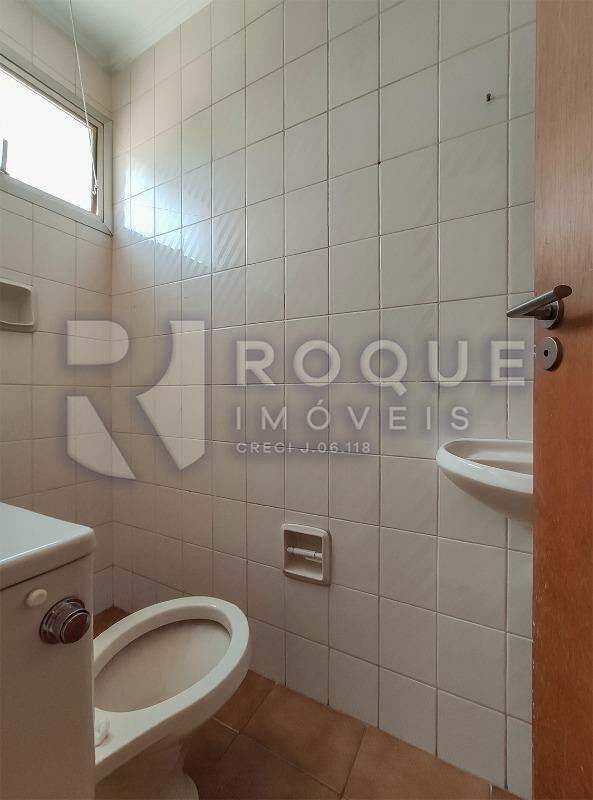 Apartamento para aluguel no bairro Centro: WC 2