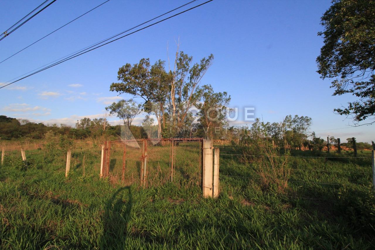 Área à venda no bairro Bairro do Pinhal: 