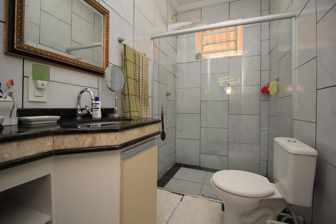 Chácara à venda no bairro Pires de Baixo: BANHEIRO SOCIAL