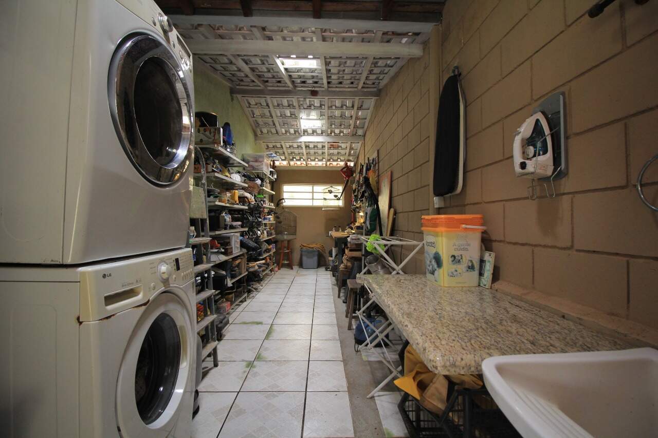 Chácara à venda no bairro Pires de Baixo: ÁREA DE SERVIÇO