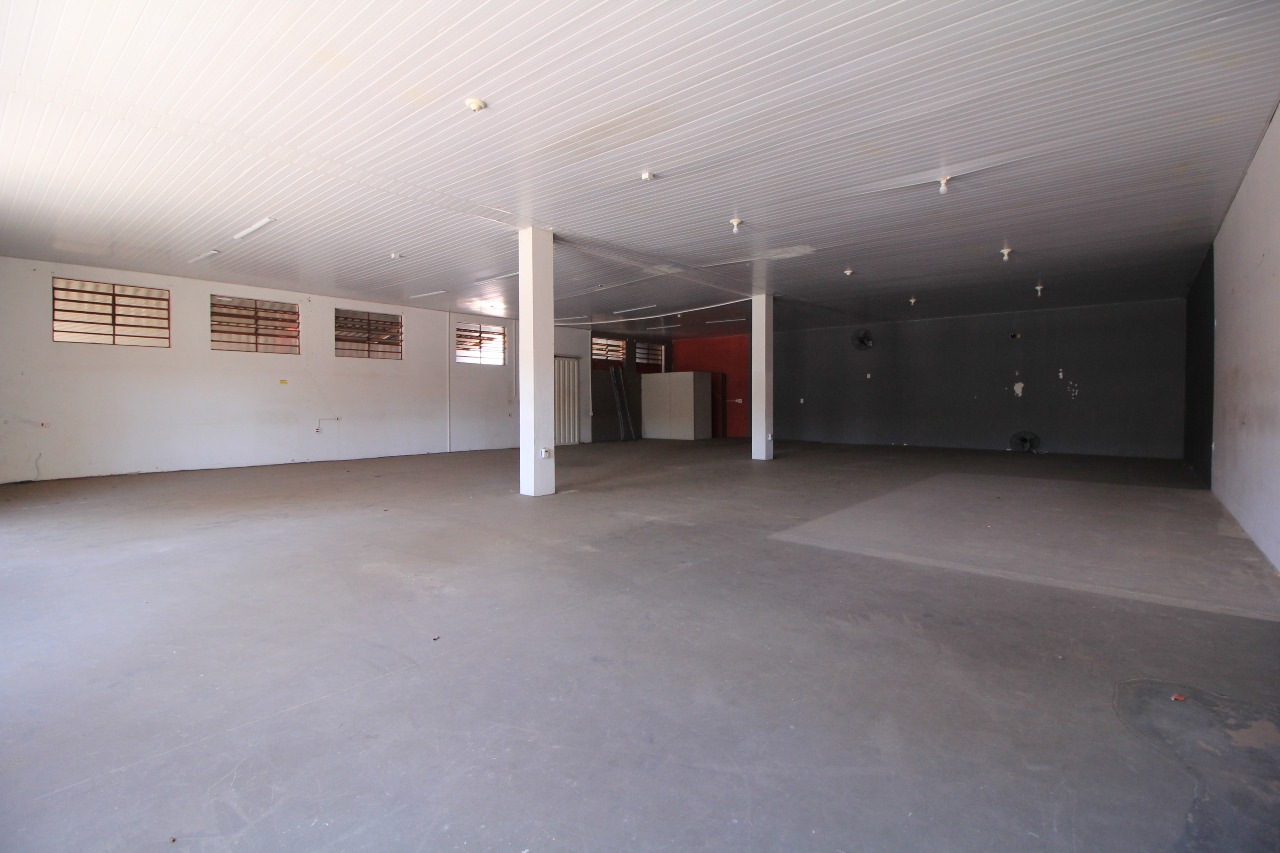Barracão/Galpão à venda no bairro Jardim São Francisco: Salão