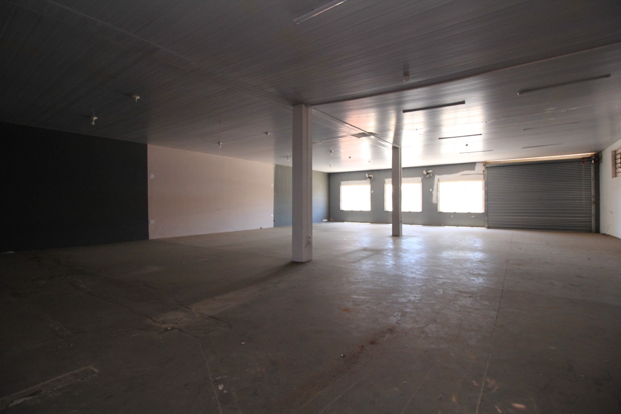 Barracão/Galpão à venda no bairro Jardim São Francisco: Salão