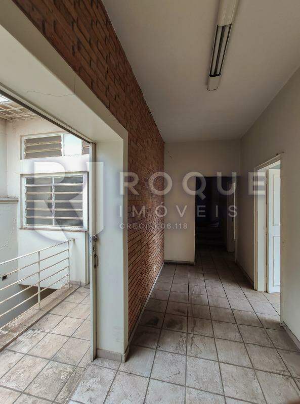 Casa Comercial para aluguel no bairro Centro: Hall