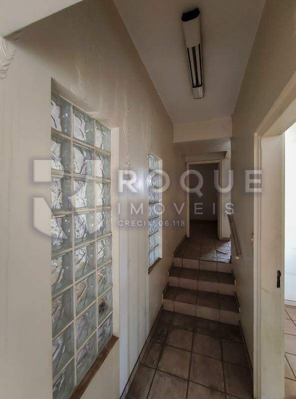 Casa Comercial para aluguel no bairro Centro: Hall