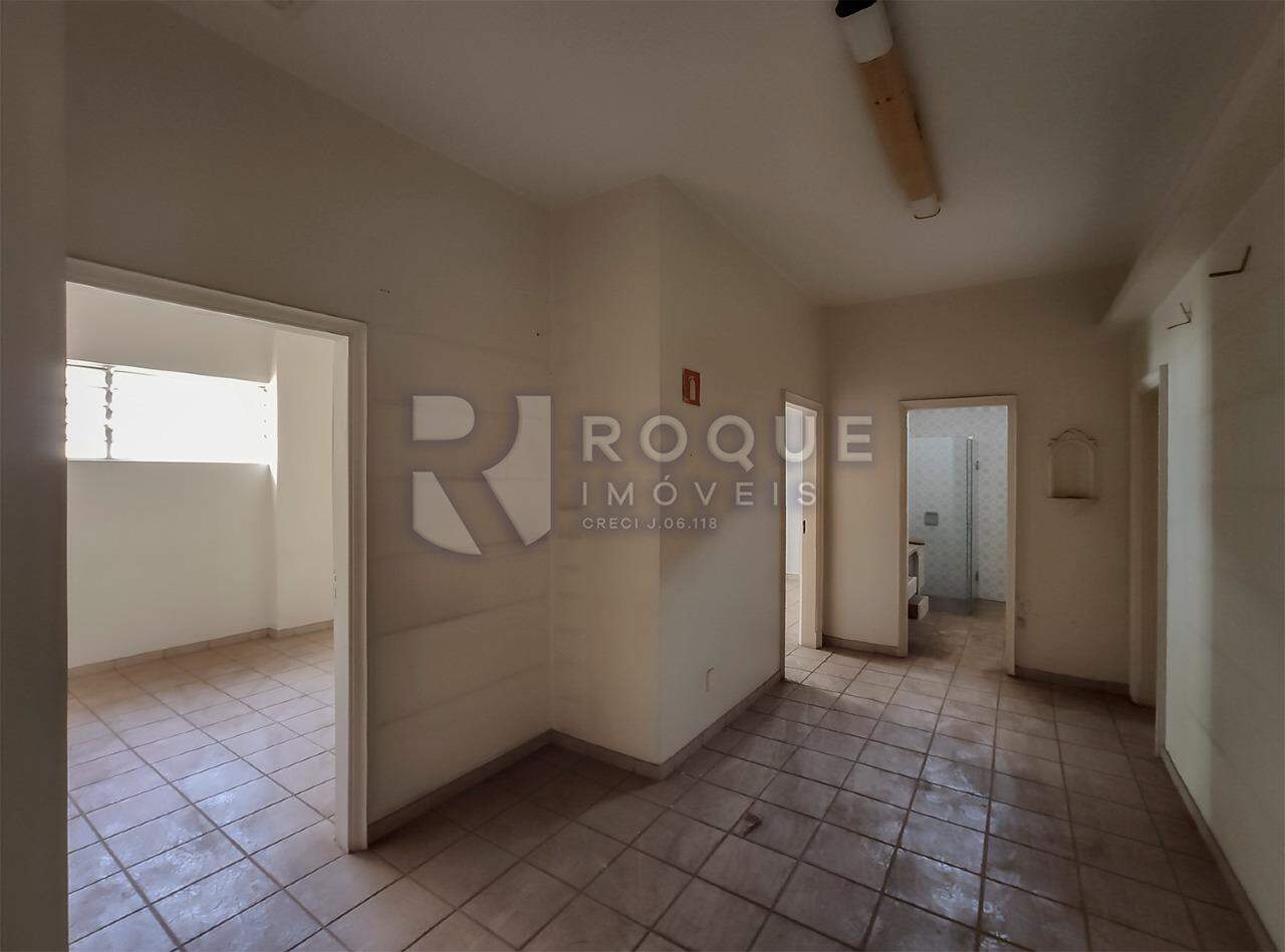 Casa Comercial para aluguel no bairro Centro: Hall