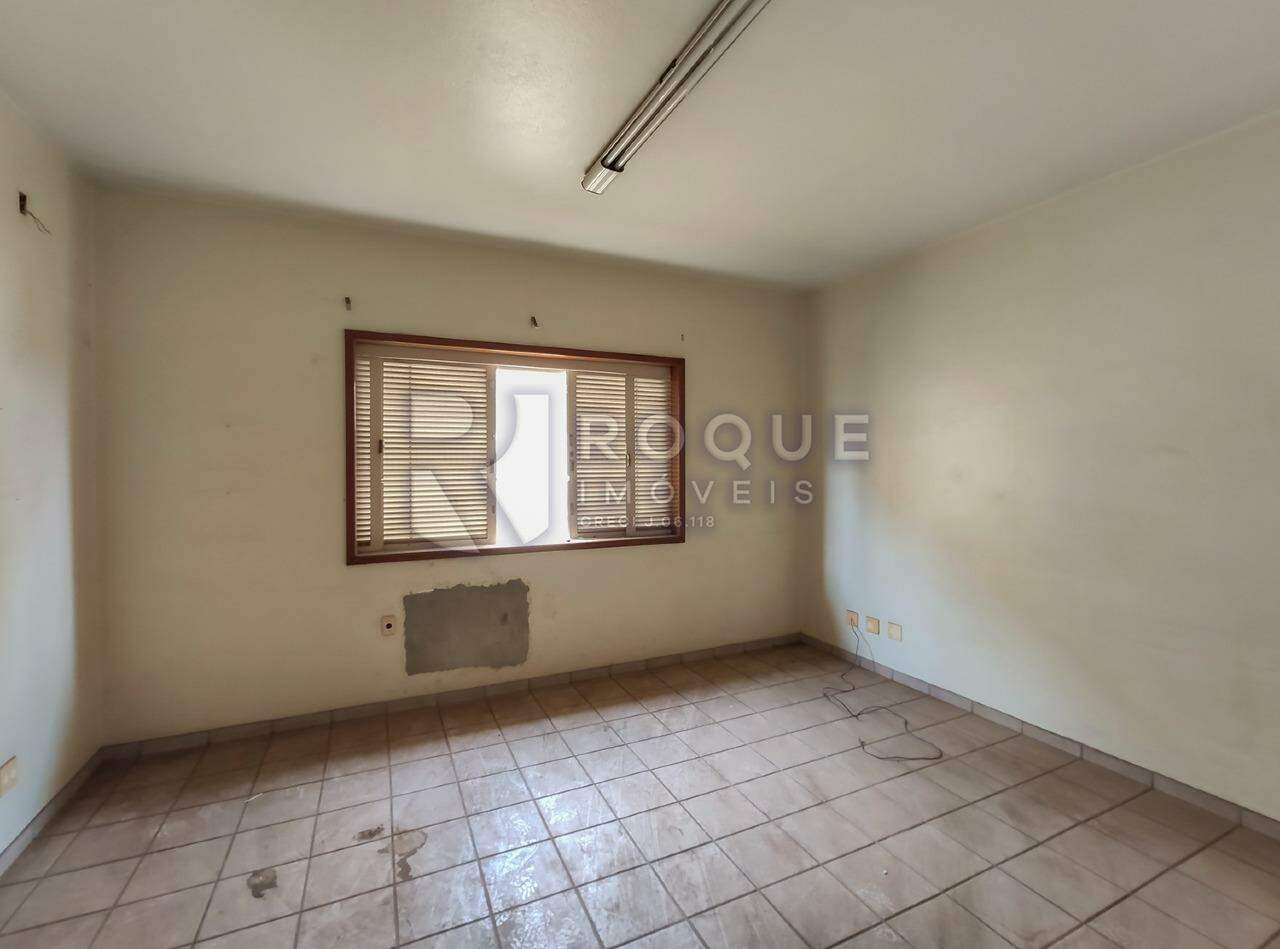 Casa Comercial para aluguel no bairro Centro: Dormitório