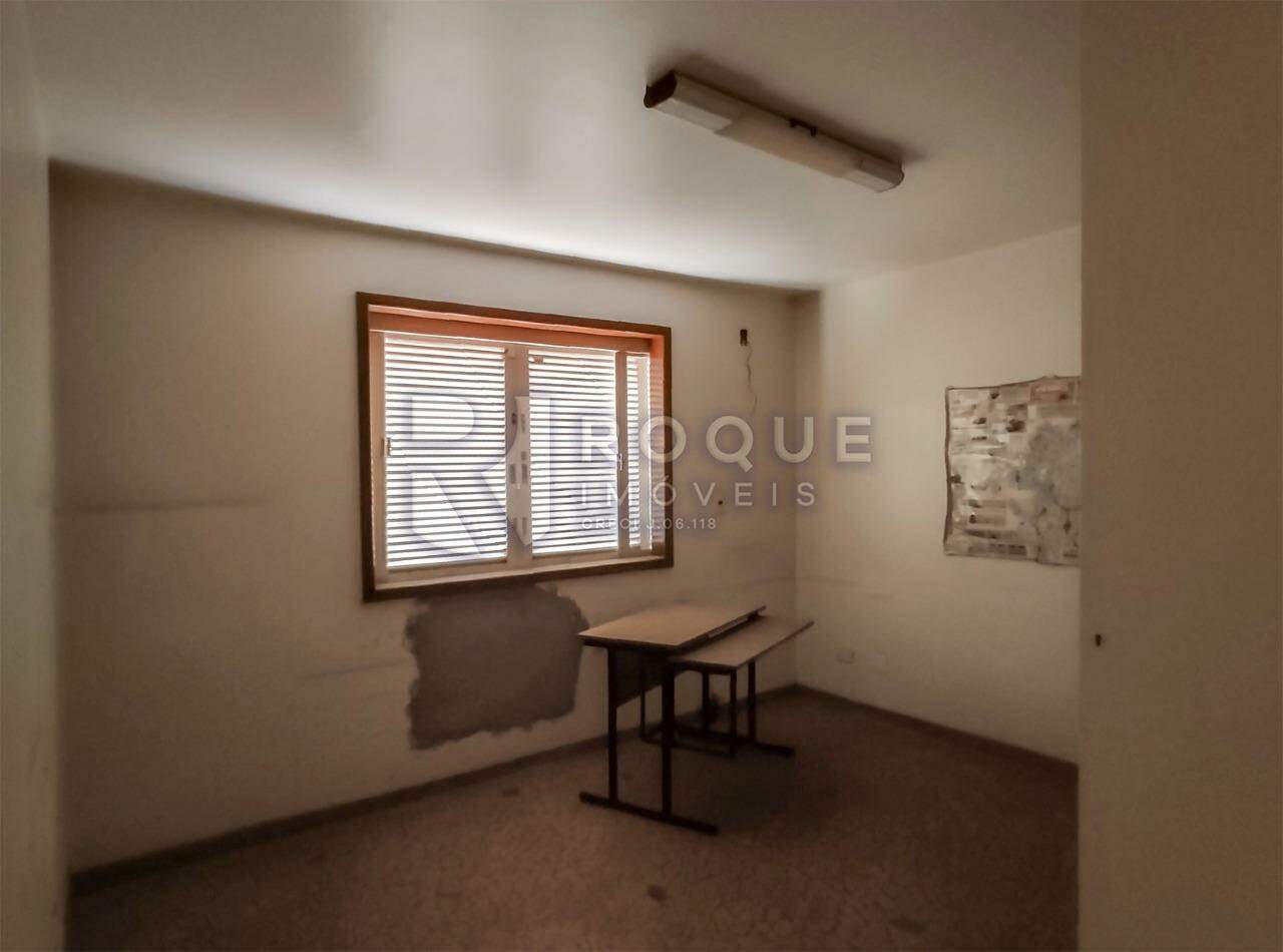 Casa Comercial para aluguel no bairro Centro: Dormitório