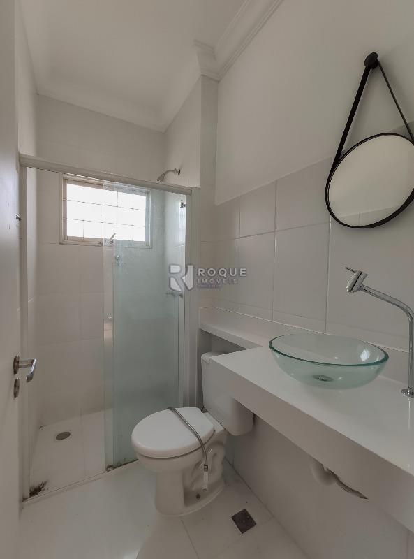Apartamento à venda no bairro Vila Queiroz:
