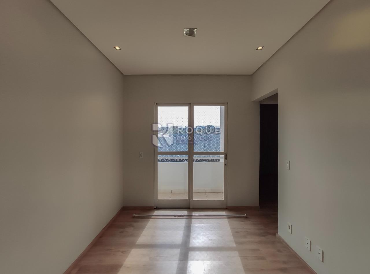 Apartamento à venda no bairro Vila Queiroz: 