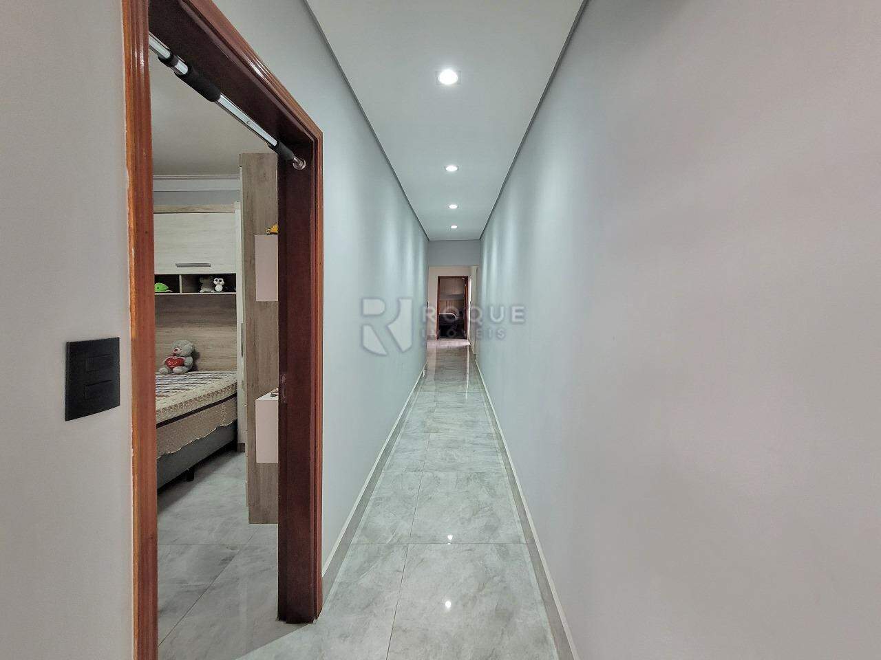 Casa Residencial à venda no bairro Boa Vista: CORREDOR INTERNO