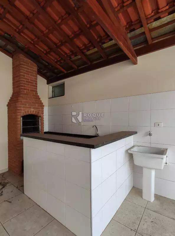 Casa Residencial à venda no bairro Jardim Residencial Roseira: