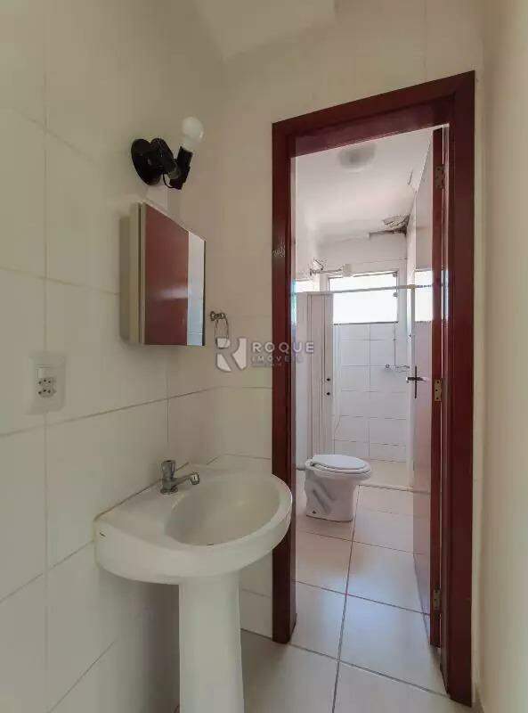 Casa Residencial à venda no bairro Jardim Residencial Roseira: