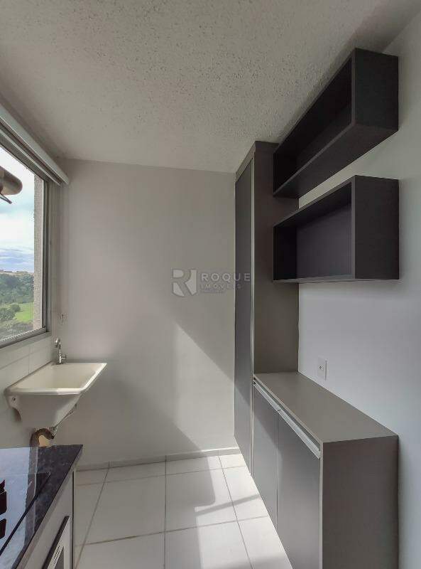 Apartamento para aluguel no bairro Parque Hippolyto: Área de serviço