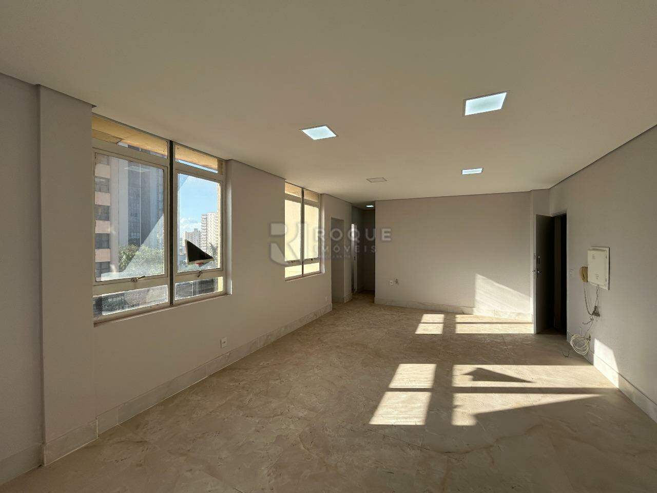 Salas/Conjuntos para aluguel no bairro Centro: Sala 