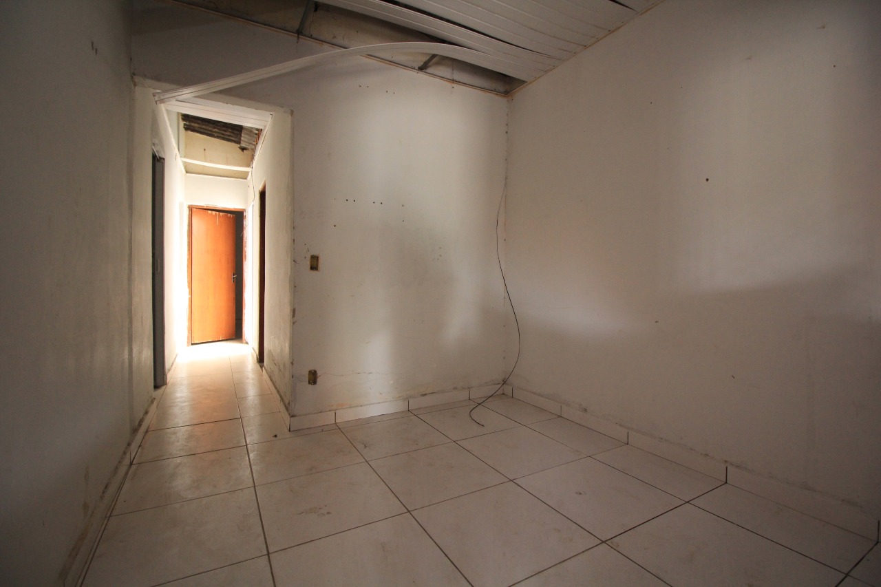 Casa Residencial à venda no bairro Jardim Lagoa Nova: SALA