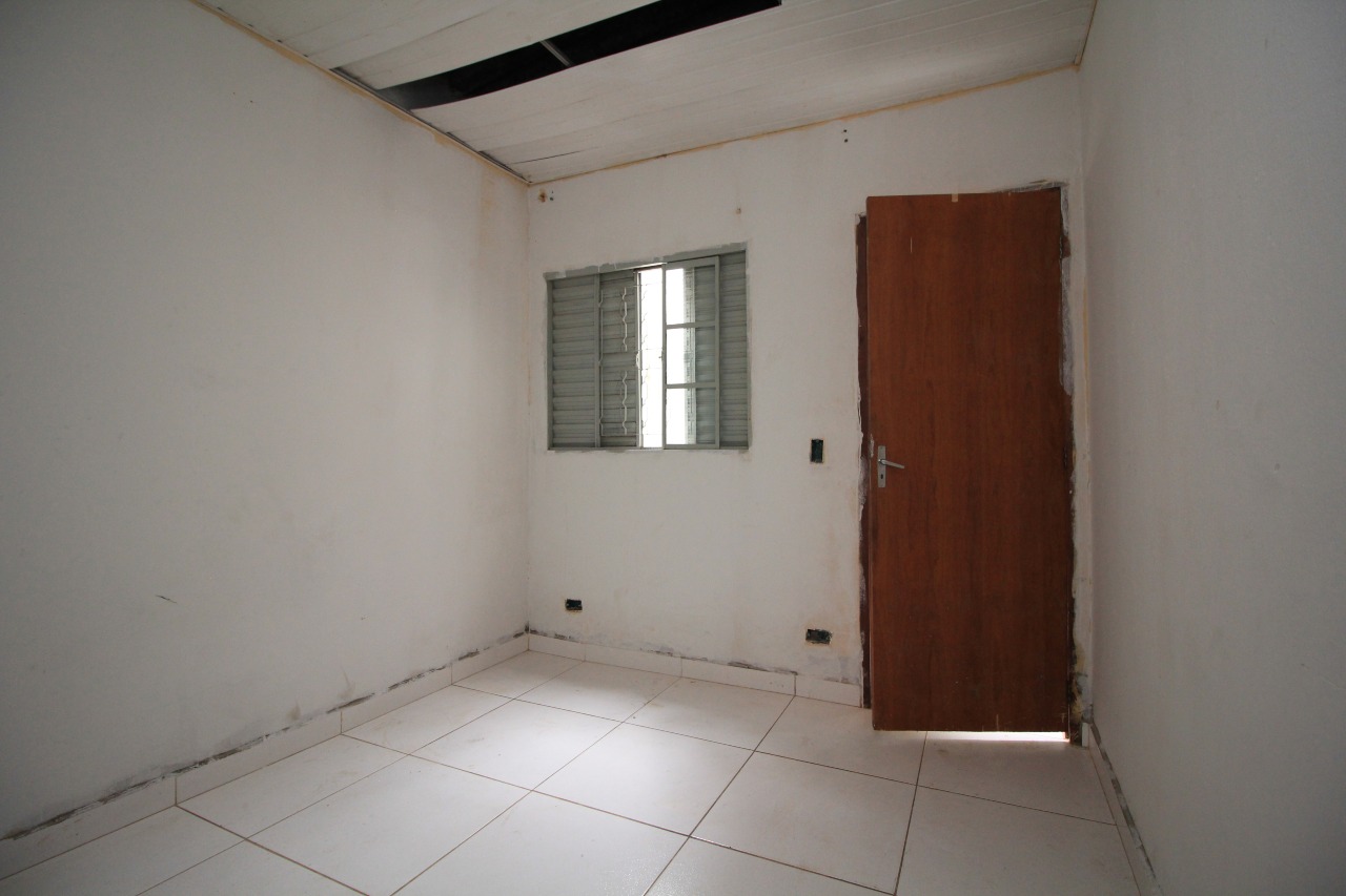 Casa Residencial à venda no bairro Jardim Lagoa Nova: DORMITÓRIO