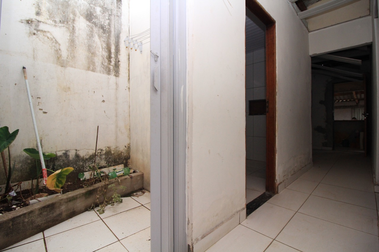 Casa Residencial à venda no bairro Jardim Lagoa Nova: CORREDOR