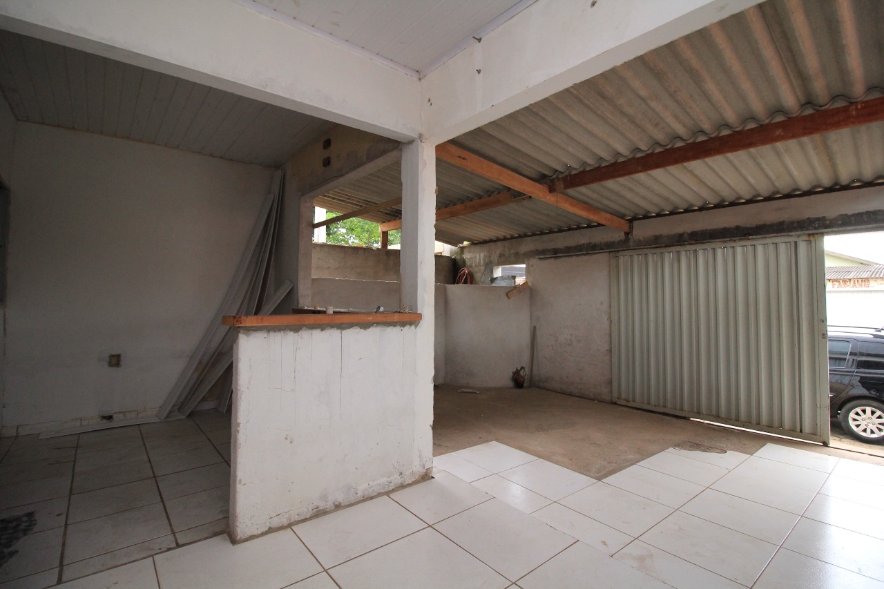 Casa Residencial à venda no bairro Jardim Lagoa Nova: GARAGEM / ENTRADA