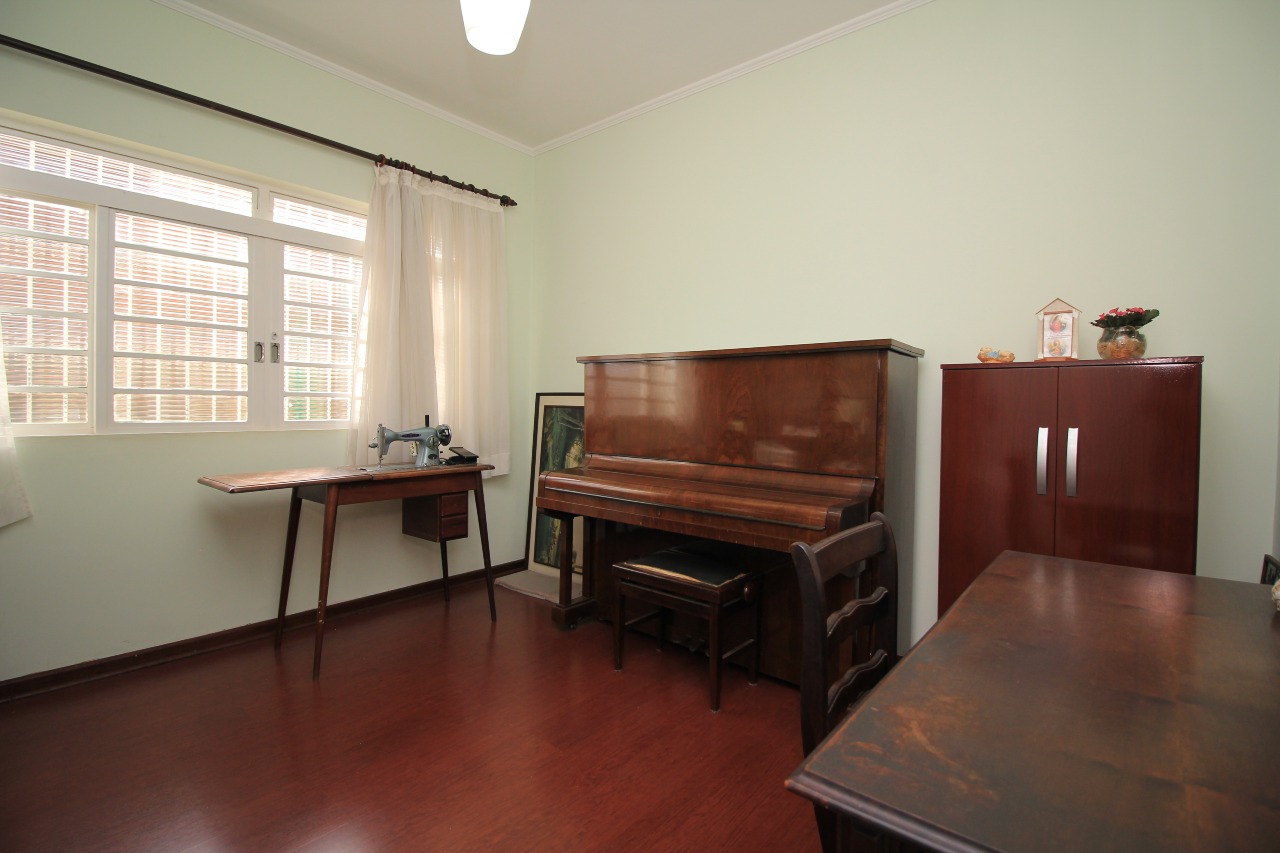 Casa Residencial à venda no bairro Jardim Mercedes: ESCRITÓRIO