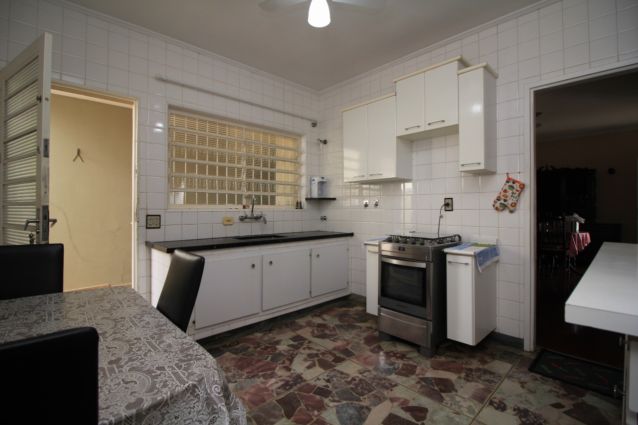 Casa Residencial à venda no bairro Jardim Mercedes: COZINHA