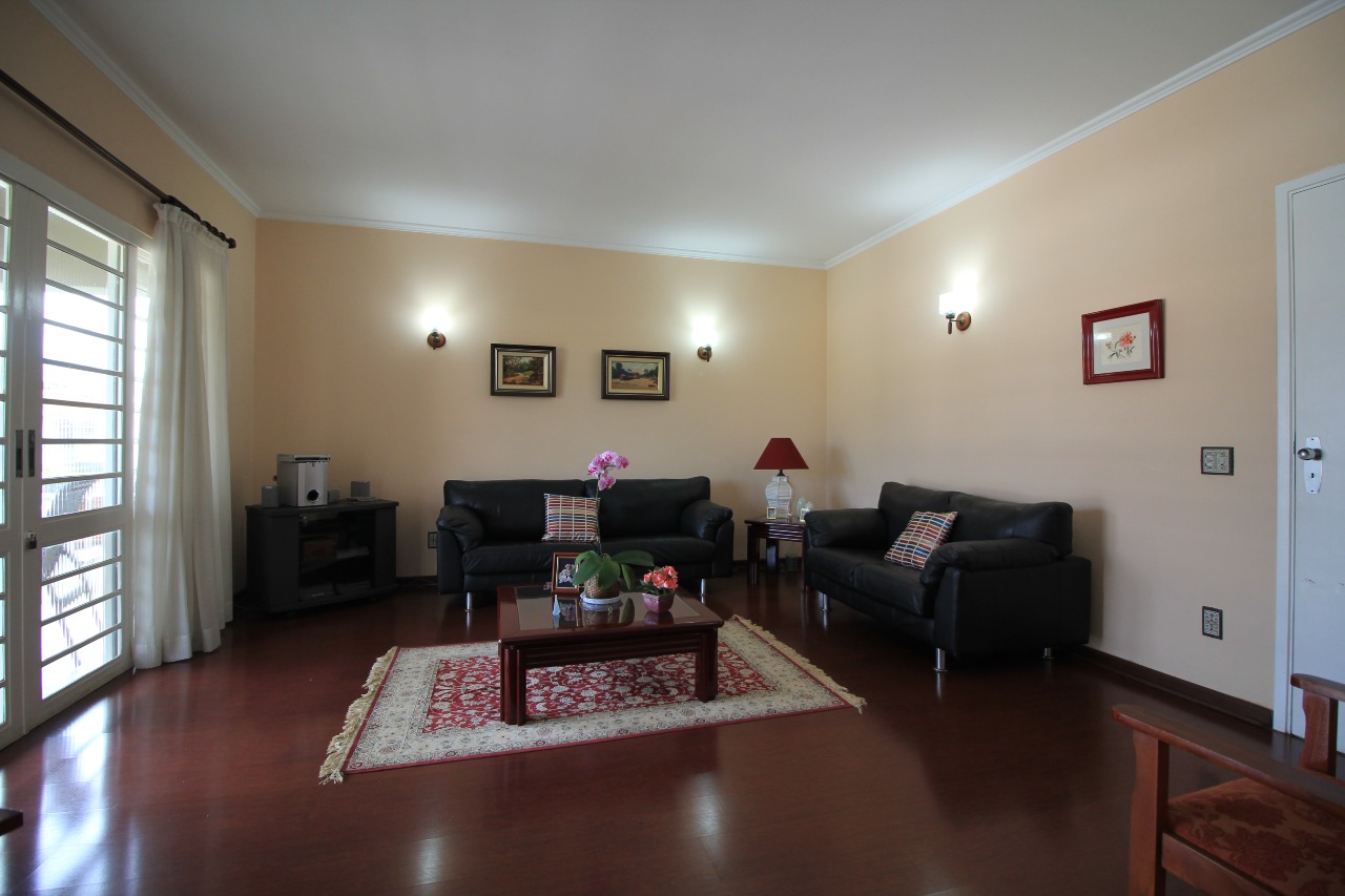 Casa Residencial à venda no bairro Jardim Mercedes: SALA DE ESTAR
