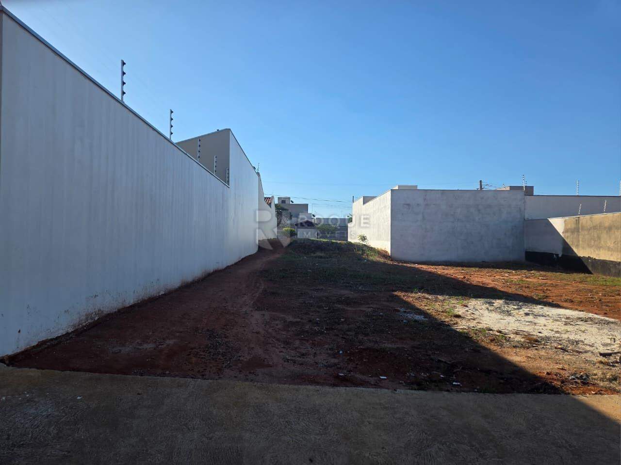 Terreno à venda no bairro Jardim Campo Verde I: Terreno