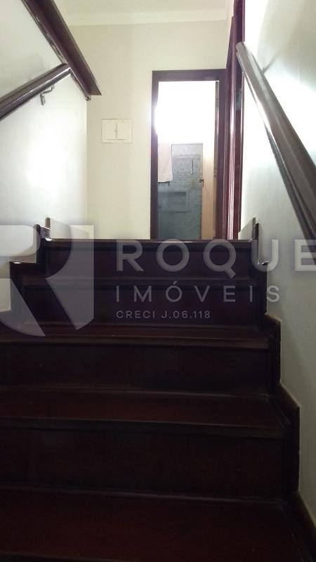 Casa Residencial à venda no bairro Jardim Elisa Fumagalli: Escada