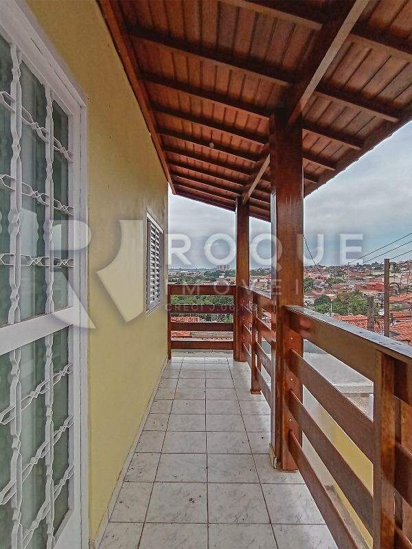 Casa Residencial à venda no bairro Jardim Bartolomeu Grotta: Varanda