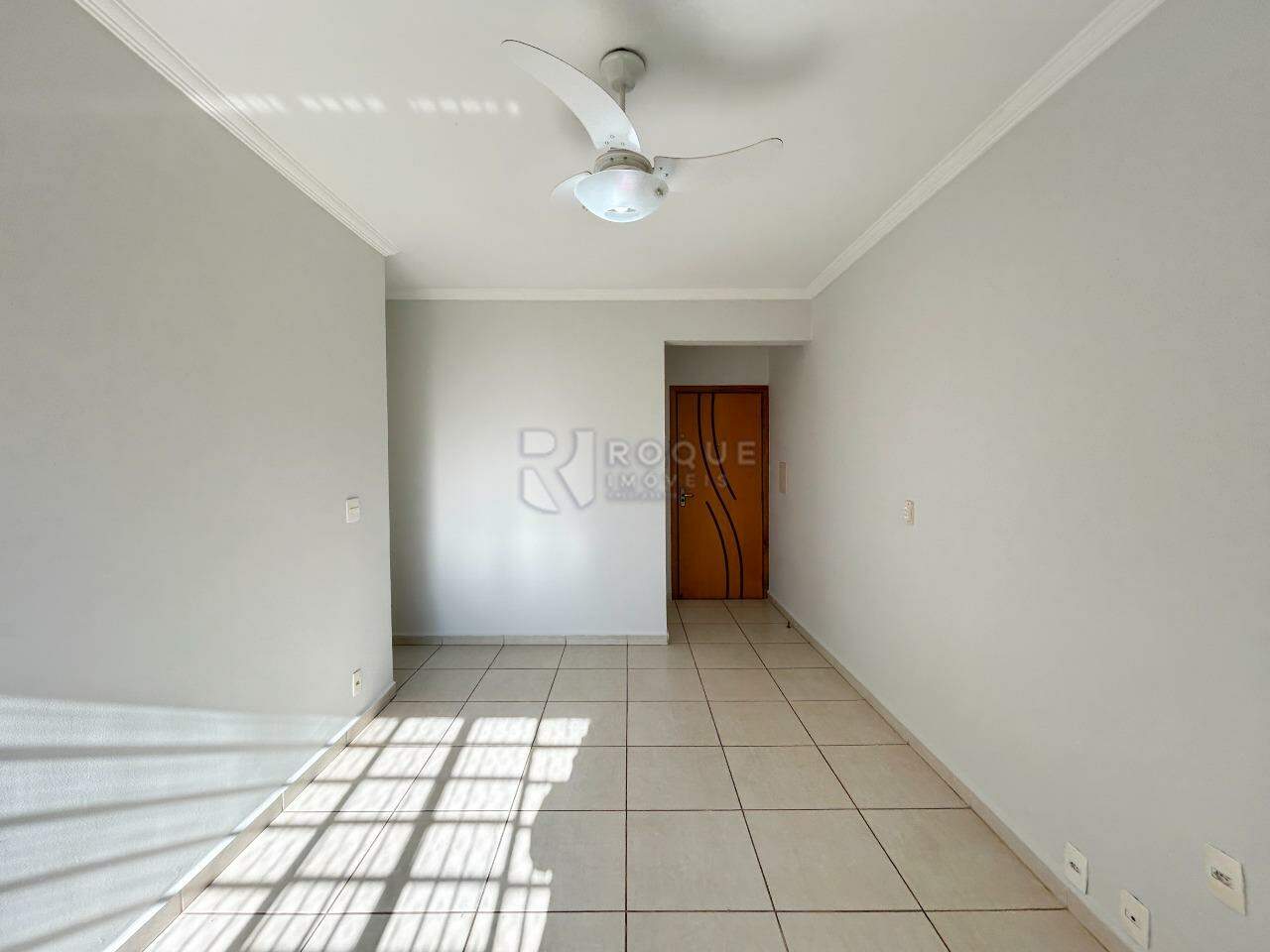 Apartamento para aluguel no bairro Vila Independência: Sala 