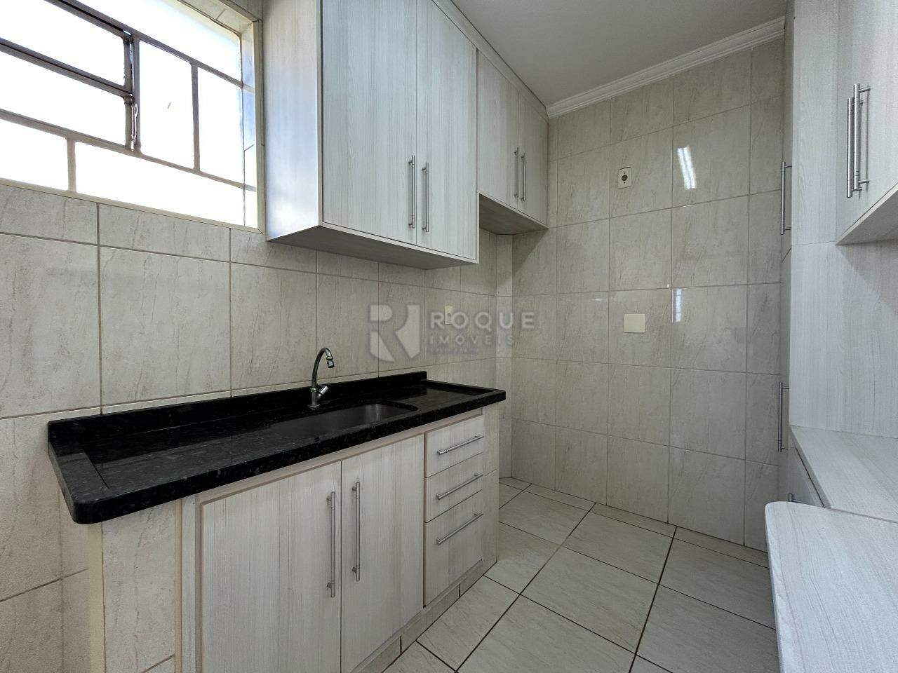 Apartamento para aluguel no bairro Vila Independência: Cozinha