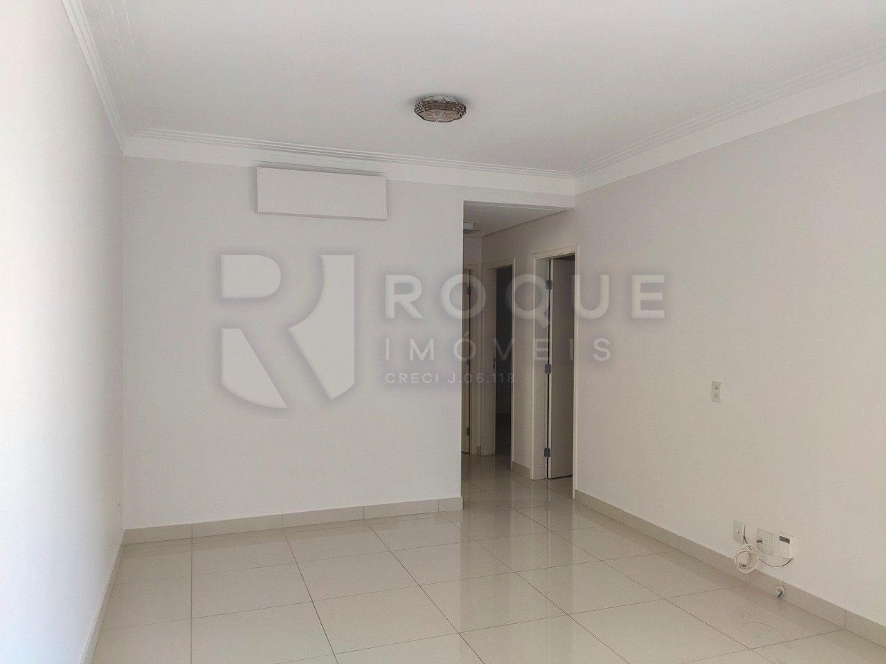 Apartamento para aluguel no bairro Desmembramento Oscar Antonio Breda: Sala