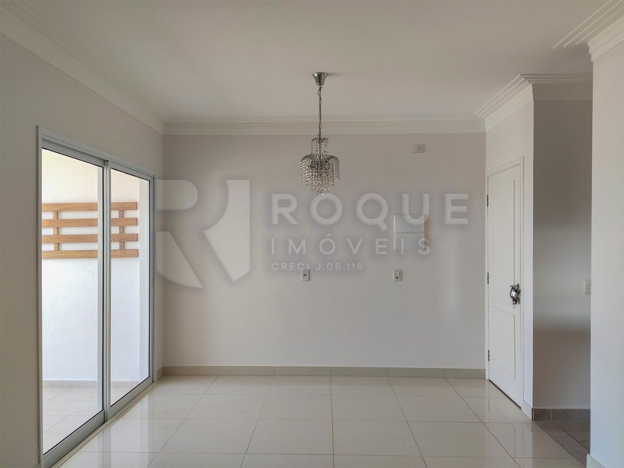 Apartamento para aluguel no bairro Desmembramento Oscar Antonio Breda: Sala 