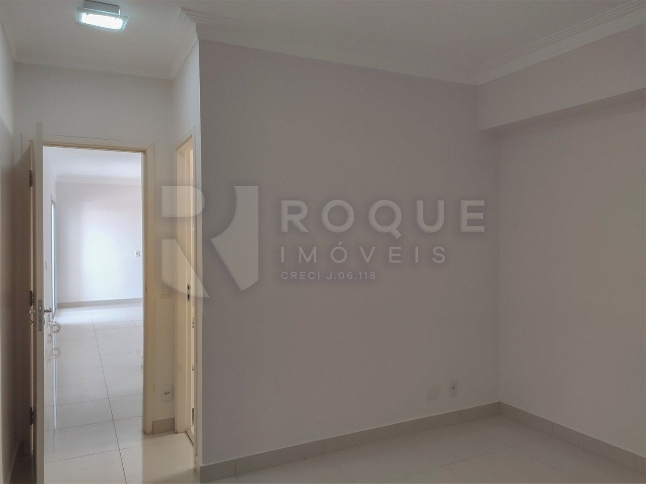 Apartamento para aluguel no bairro Desmembramento Oscar Antonio Breda: Dormitório 1 suíte