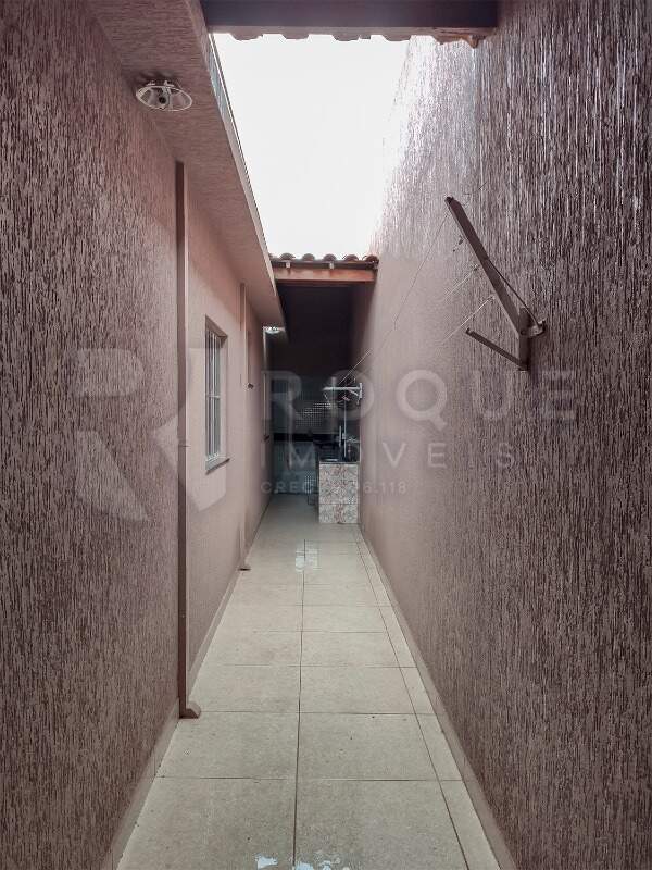 Casa Residencial para aluguel no bairro Jardim do Lago: Corredor 