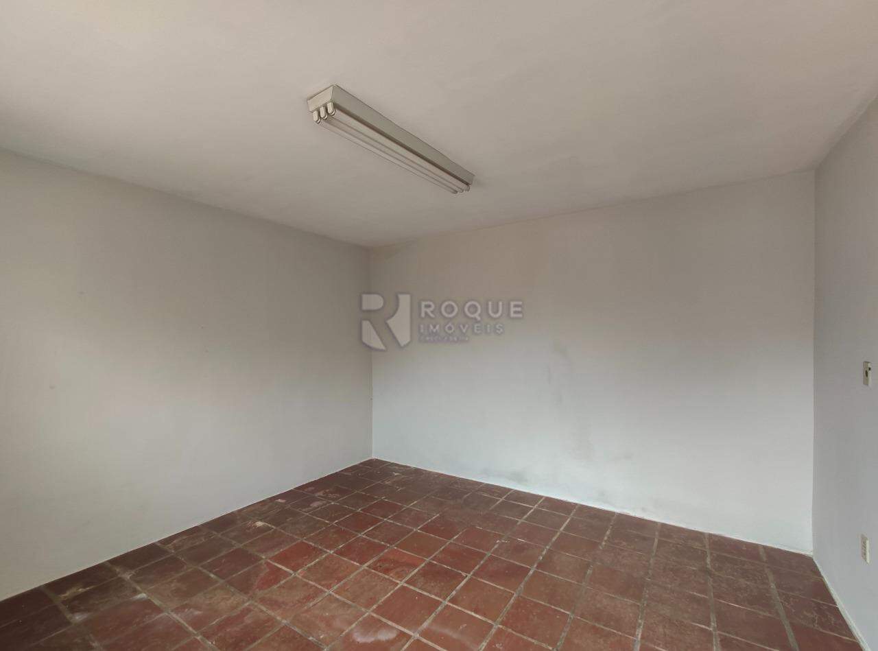 Casa Residencial para aluguel no bairro Centro: Sala fundo 2