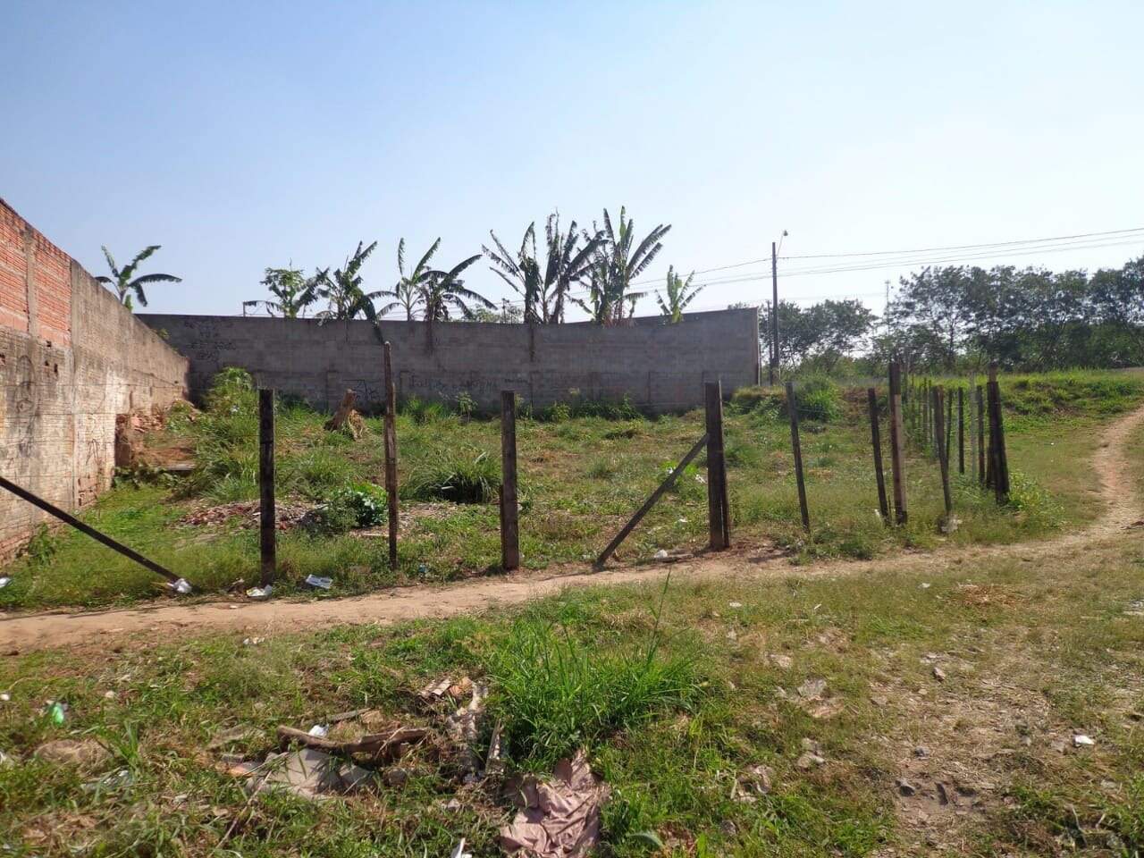Terreno à venda no bairro Parque Hippolyto: 