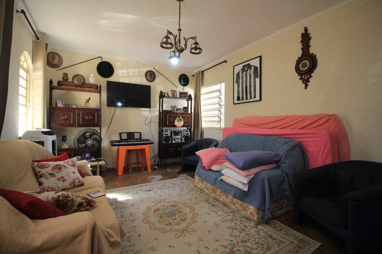 Casa Residencial à venda no bairro Centro: 