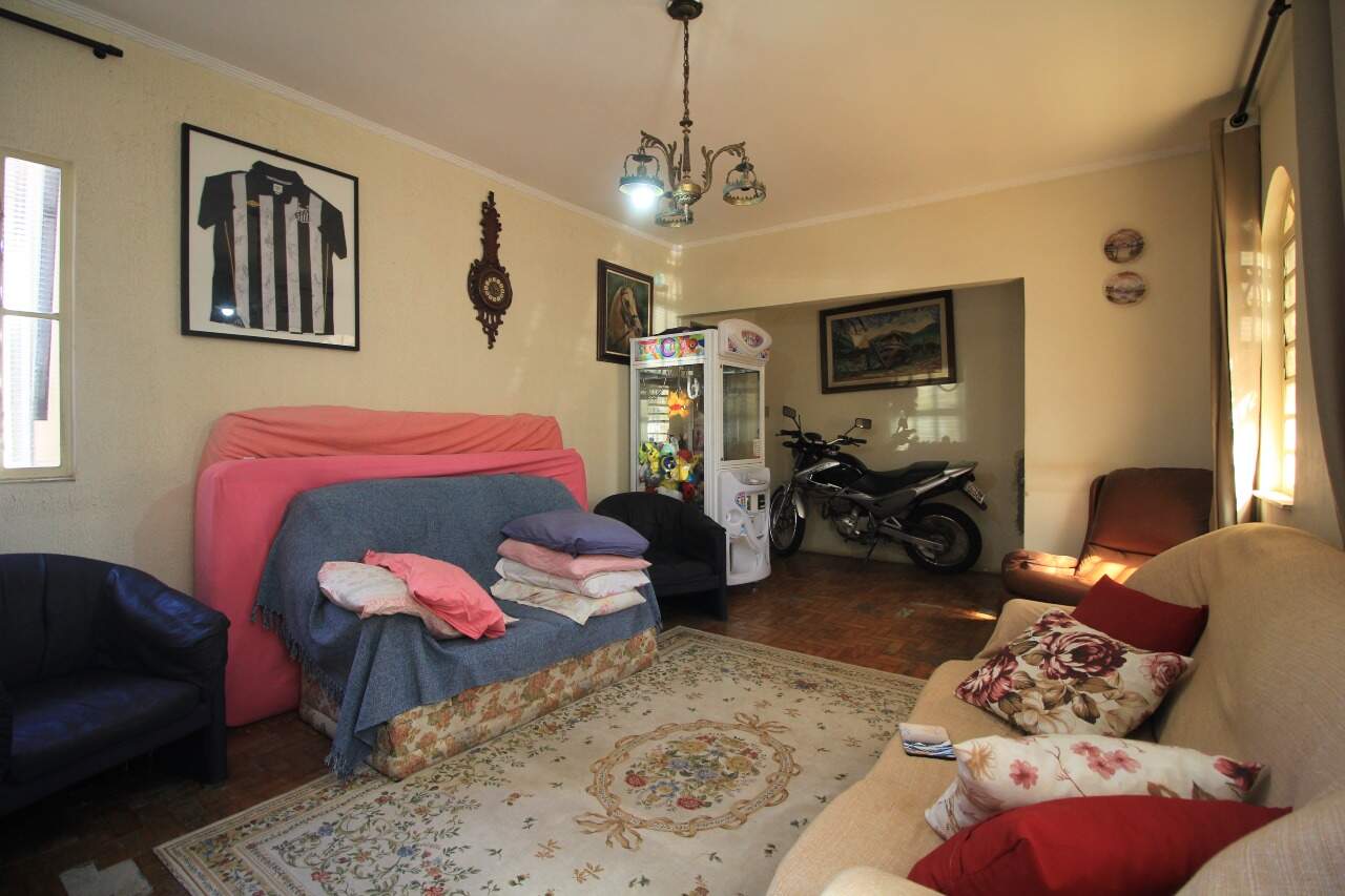 Casa Residencial à venda no bairro Centro: 